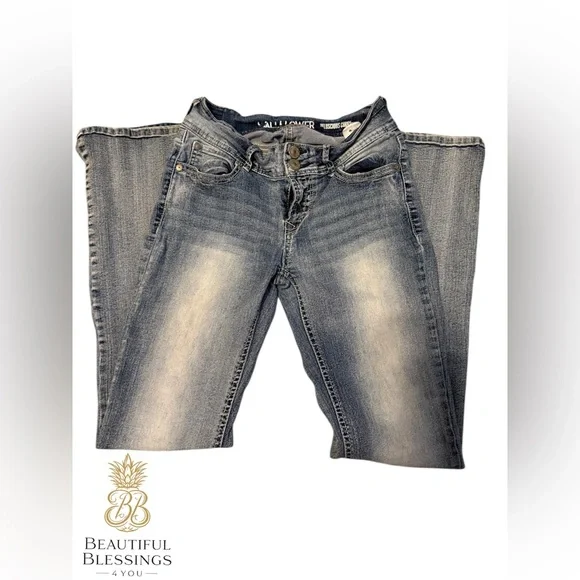 Y2K Vintage Luscious Curvy Fit Wallflower Distressed Faded Boot Cut  Jeans - Picture 4 of 6